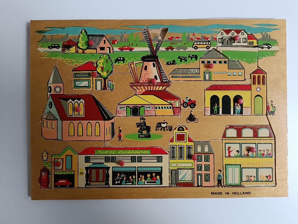 Vintage houten vormenpuzzel dorp gebouwen 21st, Ophalen of Verzenden, 10 tot 50 stukjes, Gebruikt, Van hout