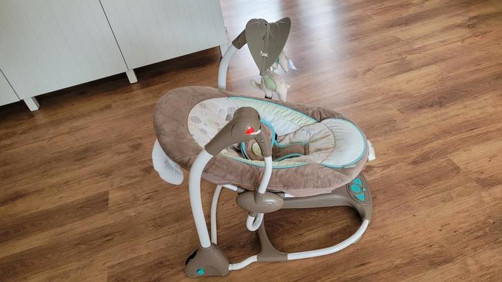 Wipstoeltje/ schommelstoeltje te koop, Kinderen en Baby's, Wipstoeltjes, Zo goed als nieuw, Overige merken, Met gordel(s) of riempje(s)