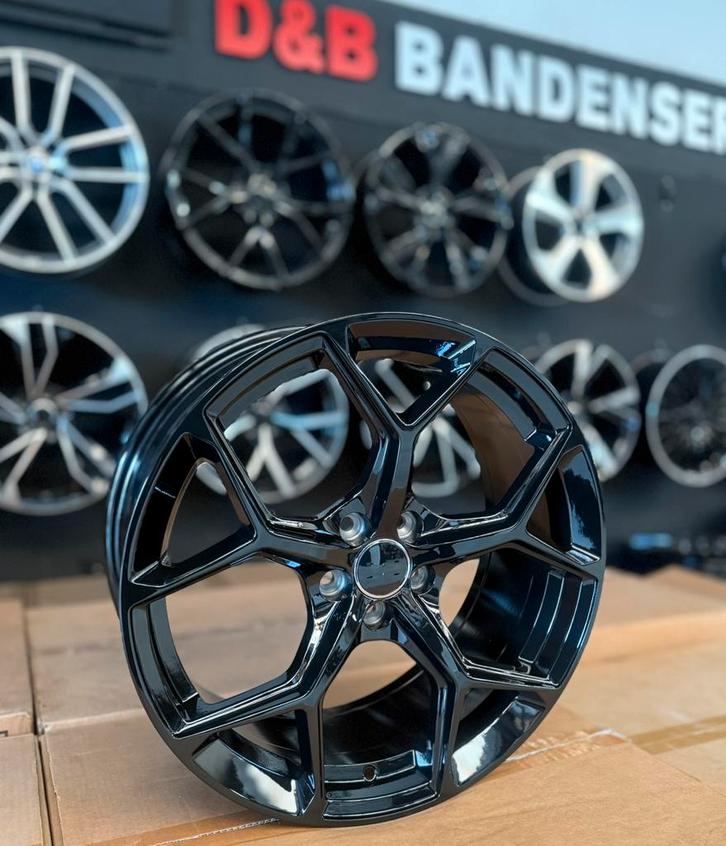 18 inch Rs look velgen 5x100 Audi a1 s1 Vw polo Seat ibiza, Auto-onderdelen, Banden en Velgen, Velg(en), 18 inch, Personenwagen
