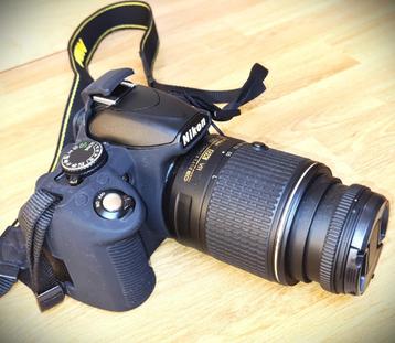 Nikon D3100 + DX Nikkor 55-200mm lens Nieuwstaat! beschikbaar voor biedingen
