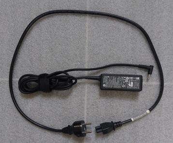 HP AC Adapter / Oplader. Output: 19.5 V-DC, 2.31 A.  beschikbaar voor biedingen