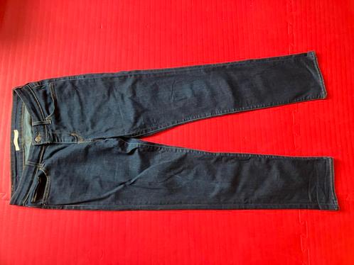 Levi’s 714 straight maat 29, Kleding | Dames, Spijkerbroeken en Jeans, Gedragen, W28 - W29 (confectie 36), Blauw, Ophalen of Verzenden