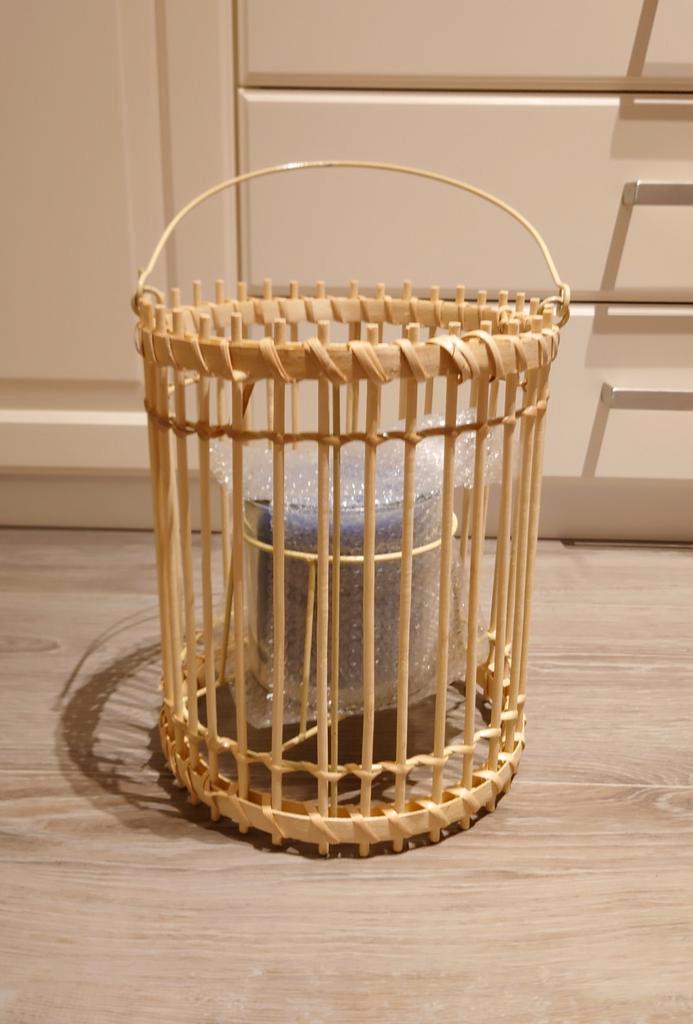 Grote bamboo windlicht lantaarn met kaars NIEUW, Huis en Inrichting, Woonaccessoires | Kandelaars en Kaarsen, Nieuw, 25 tot 50 cm