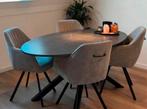 IKEA | MARIEDAMM | Tafel | zwart | eettafel, Huis en Inrichting, Ophalen, Zo goed als nieuw