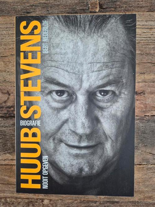 Bert Nederlof - Huub Stevens, Boeken, Biografieën, Nieuw, Sport, Ophalen of Verzenden