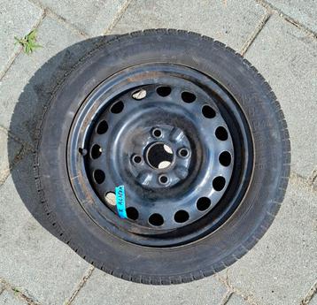 Winterbanden met velg beschikbaar voor biedingen