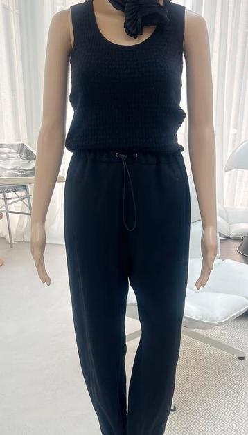 Moncler pantalon beschikbaar voor biedingen