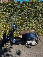 Piaggo Vespa Primavera 50 mat donker blauw 12000km, Fietsen en Brommers, Scooters | Vespa, Ophalen, Vespa S, Zo goed als nieuw