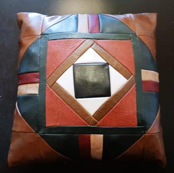 Vintage Lederen Patchwork Kussen uit de Jaren 70 beschikbaar voor biedingen