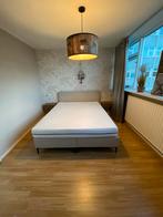 Wehkamp Bed 160x200 met Matras, Ophalen, Beige, Tweepersoons, Zo goed als nieuw