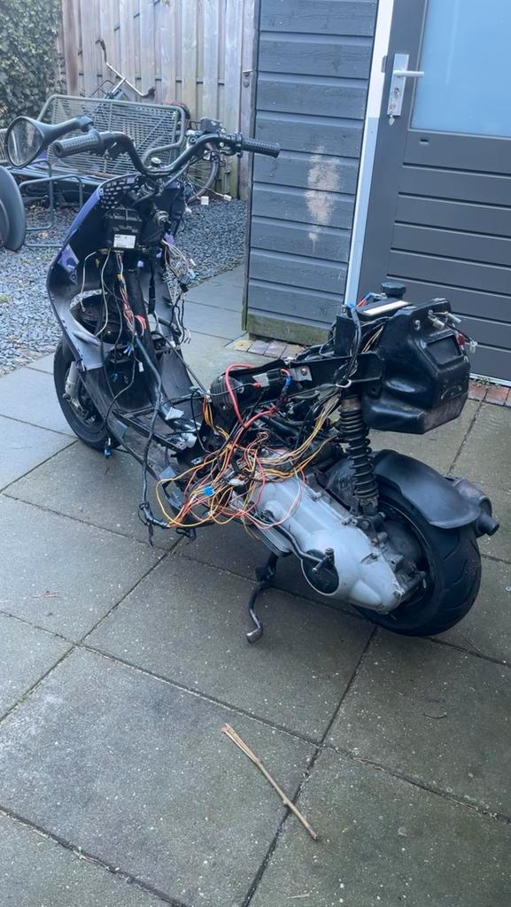Piaggio Zip 125cc 4T Leaderblok - Project, Fietsen en Brommers, Scooters | Piaggio, Gebruikt, Zip, Benzine, Ophalen