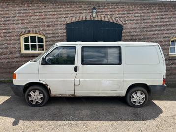 Volkswagen Transporter dubbele cabine | Airco | Nieuwe APK beschikbaar voor biedingen