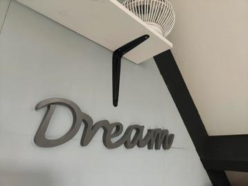 Mooi houten slaapkamer bord DREAM beschikbaar voor biedingen
