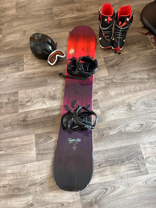 Hele fijne complete snowboard uitrusting, Sport en Fitness, Snowboarden, Zo goed als nieuw, Board, Ophalen