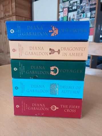 DIANA GABALDON - OUTLANDER 5 delen  beschikbaar voor biedingen