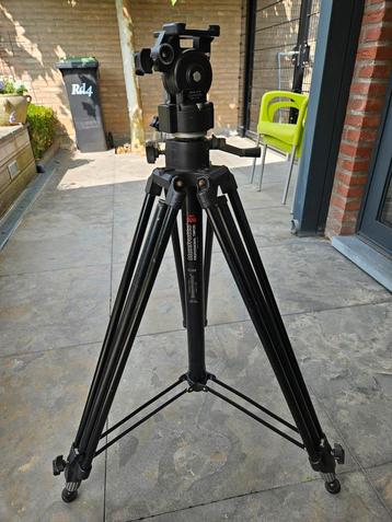 Manfrotto statief professional tripot 028b met kop #136 beschikbaar voor biedingen