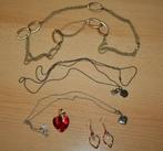 5x st. sieraden (3 kettingen/hangers, 1 oorbellen, 1 hanger), Goud, Overige materialen, Met strass, Zo goed als nieuw