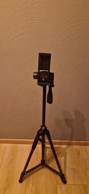 Tripod statief beschikbaar voor biedingen