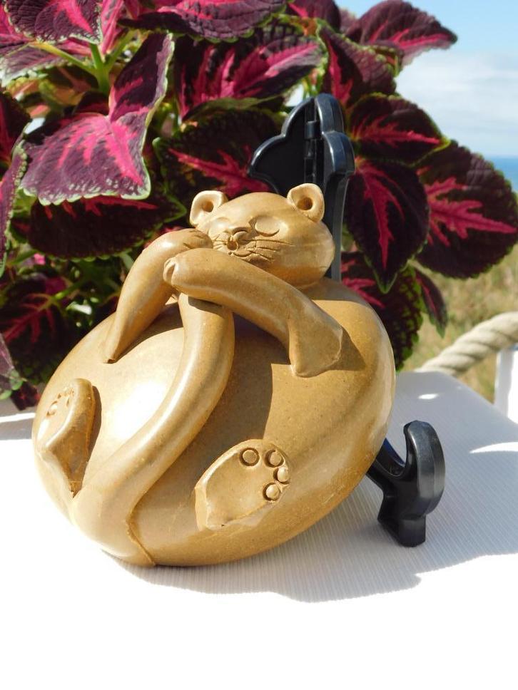 KATTENBEELD.Keramiek Beeldje Poes.Beeld Kat.Urn[?]. FRAAI!, Verzamelen, Beelden en Beeldjes, Gebruikt, Dier, Ophalen of Verzenden