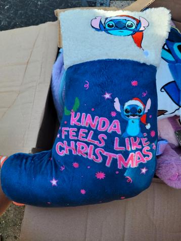 Kerstsok gevuld met vulling van stitch  beschikbaar voor biedingen
