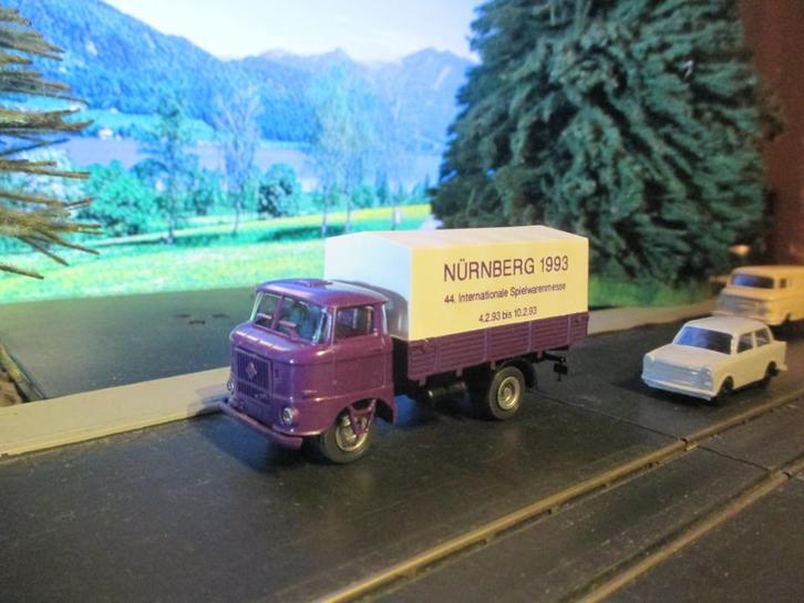 IFA W50 platte bakwagen met huif - Messemodell 1993, Hobby en Vrije tijd, Modelauto's | 1:87, Zo goed als nieuw, Bus of Vrachtwagen