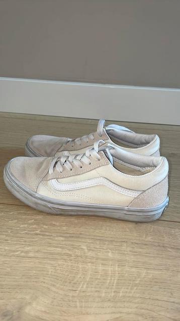 Vans wit/beige maat 35 beschikbaar voor biedingen