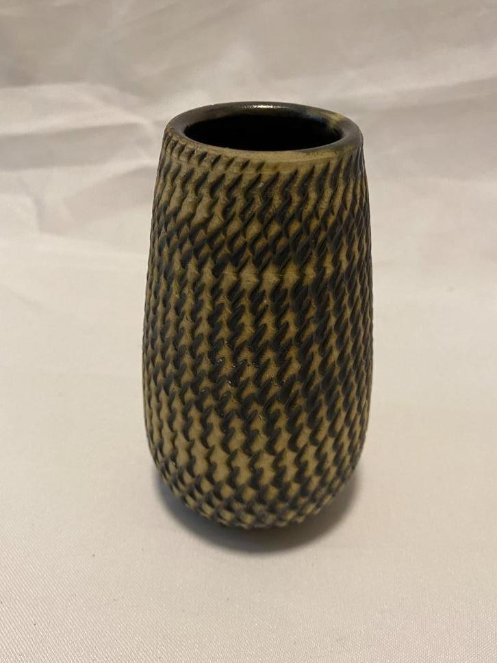 Retro Schattig klein Chamotte Berkenbast vaasje, Huis en Inrichting, Woonaccessoires | Vazen, Gebruikt, Overige kleuren, Minder dan 50 cm