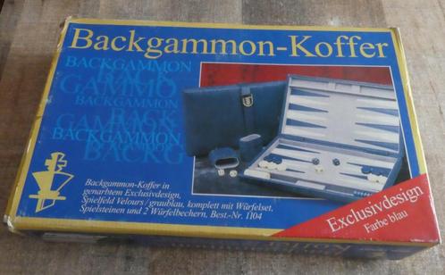 Backgammon aparte grijze koffer fluweel NIEUW IN DOOS., Hobby en Vrije tijd, Gezelschapsspellen | Bordspellen, Nieuw, Een of twee spelers