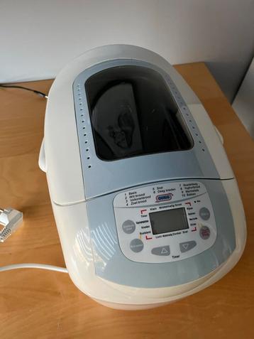 Broodbakmachine met Timer en Veel Programma's beschikbaar voor biedingen