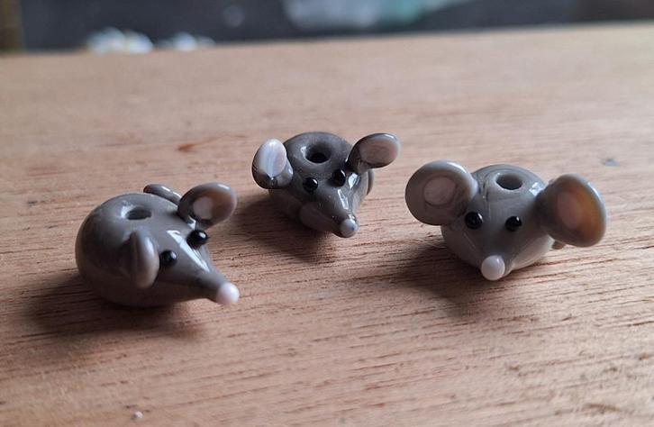 3 x handgemaakte lampwork glaskraal muis, Hobby en Vrije tijd, Kralen en Sieraden maken, Nieuw, Kraal, Verzenden