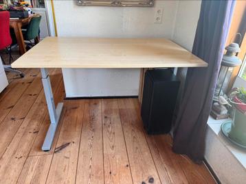 In hoogte verstelbaar bureau 120x80 cm