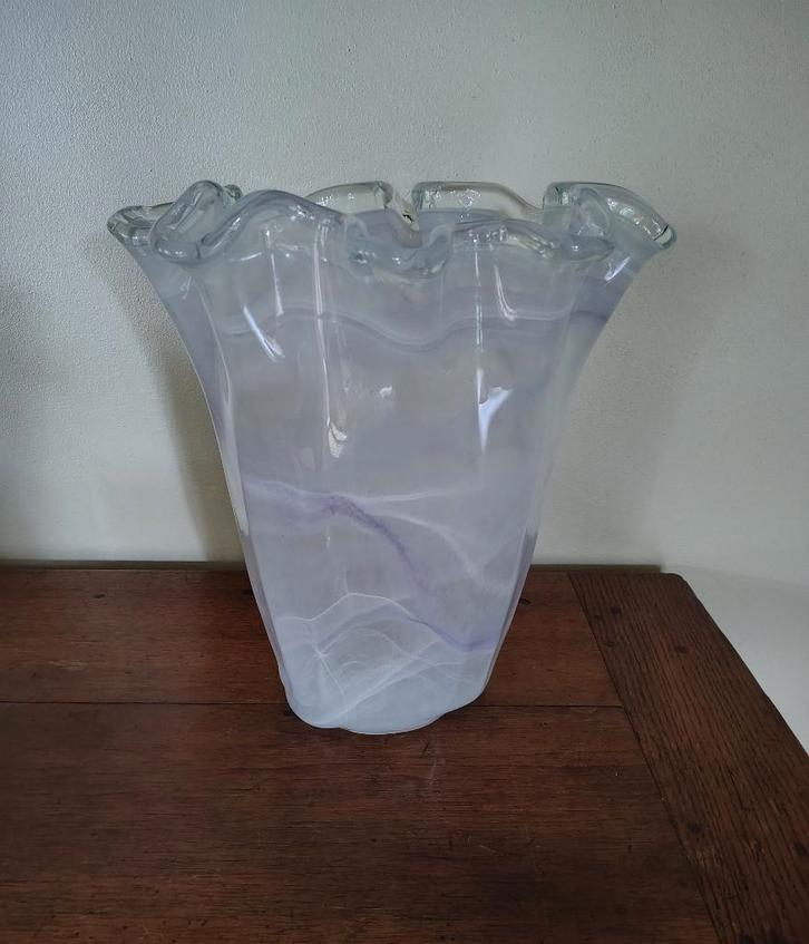 Grote, witte Murano vaas. Vintage, Huis en Inrichting, Woonaccessoires | Vazen, Zo goed als nieuw, Wit, Minder dan 50 cm, Glas