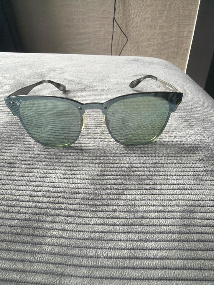 Ray-Ban Zonnebril - Stijlvol en Tijdloos, Sieraden, Tassen en Uiterlijk, Zonnebrillen en Brillen | Dames, Zo goed als nieuw, Zonnebril