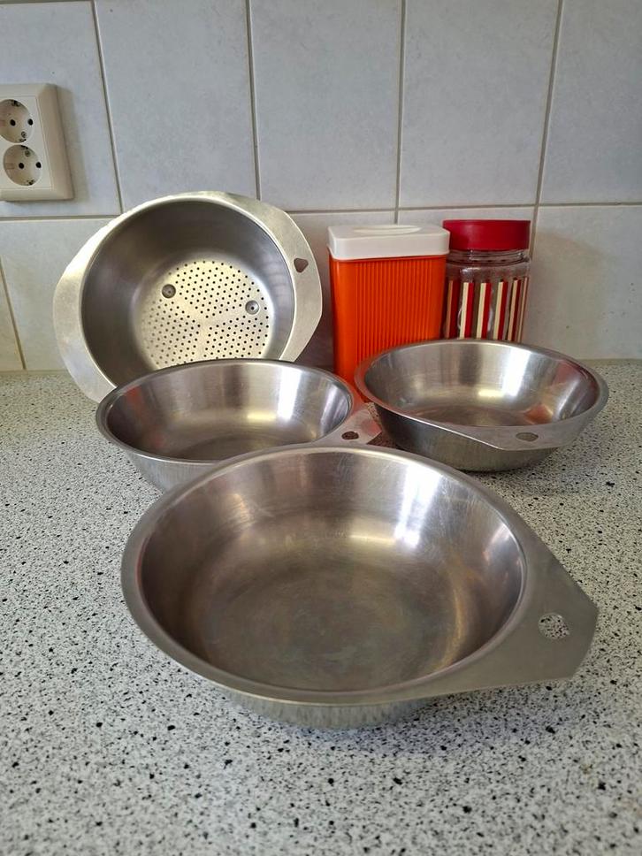 Vintage Keuken Set: Schalen, Vergiet & Voorraadpotten, Huis en Inrichting, Keuken | Keukenbenodigdheden, Gebruikt, Ophalen of Verzenden