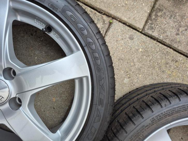 Opel karl en Opel Corsa complete set banden met velgen, Auto-onderdelen, Banden en Velgen, Banden en Velgen, Zomerbanden, 16 inch