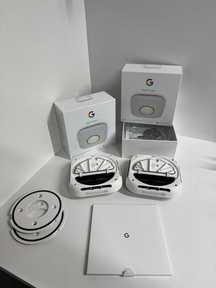 Google Nest Protect V2 Rook- en Koolmonoxidemelders, Doe-het-zelf en Verbouw, Alarmsystemen, Zo goed als nieuw, Detector, Sensor of Melder
