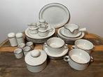 Wedgwood Stonehenge 'Creation' door Eve Midwinter, Gebruikt, Ophalen of Verzenden, Wedgwood, Porselein