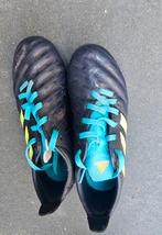 Voetbalschoenen Adidas, Sport en Fitness, Voetbal, Maat XS of kleiner, Schoenen, Ophalen of Verzenden, Zo goed als nieuw