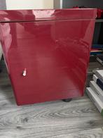 Rode nachtkastjes - 39x39x50 cm, Huis en Inrichting, Kasten | Kledingkasten, Ophalen, Met plank(en), Minder dan 50 cm, Kunststof
