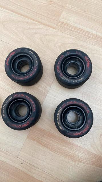 BLOOD ORANGE MORGAN PRO ZWART 70MM 82A WIELEN