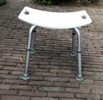 Douche kruk, verstelbaar beschikbaar voor biedingen