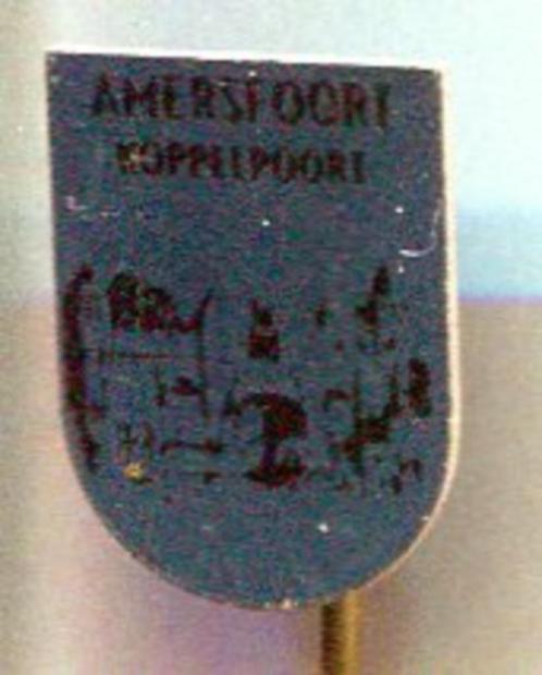 Amersfoort Koppelpoort blik speldje ( U_072 ), Verzamelen, Speldjes, Pins en Buttons, Zo goed als nieuw, Speldje of Pin, Stad of Land