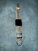 Apple Watch SE 40mm - gebruikt, IOS, Ophalen of Verzenden, Waterdicht, Zilver