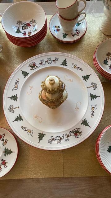 Onderborden 31 cm Wedgwood Windsor Christmas kerstservies beschikbaar voor biedingen