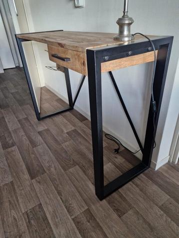 Prachtige houten side table 