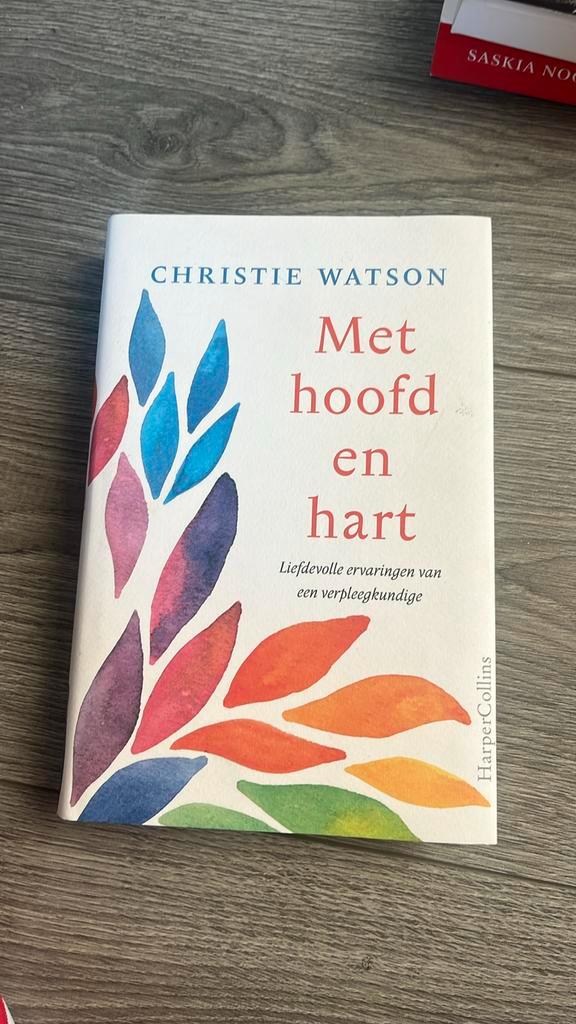 Christie Watson - Met hoofd en hart, Boeken, Overige Boeken, Zo goed als nieuw, Ophalen of Verzenden