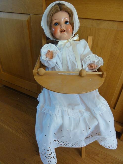 Antieke babypop 50 cm met poppenstoel, Antiek en Kunst, Antiek | Speelgoed, Ophalen