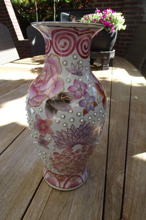bijzondere antieke Chinese vaas met  hele mooie decoratie, Antiek en Kunst, Antiek | Vazen, Ophalen of Verzenden