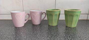 Koffie mokken beschikbaar voor biedingen