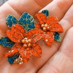 hele mooie rode bloemen vol strass stenen, Overige materialen, 4 tot 7 cm, Verzenden, Nieuw
